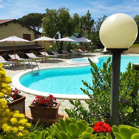 Agriturismo La Luciana Кастільйоне-делла-Пеская Екстер'єр фото