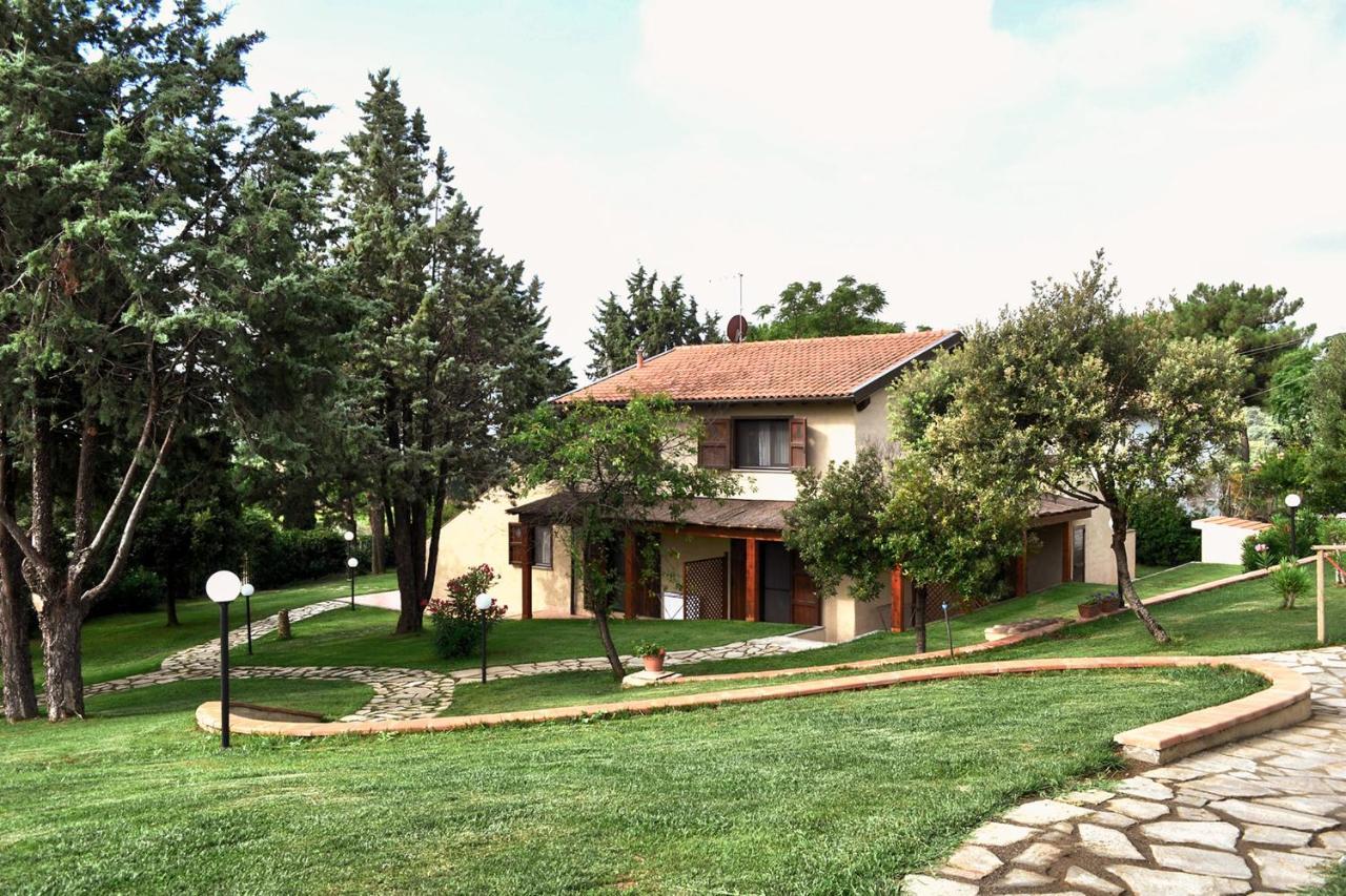 Agriturismo La Luciana Кастільйоне-делла-Пеская Екстер'єр фото