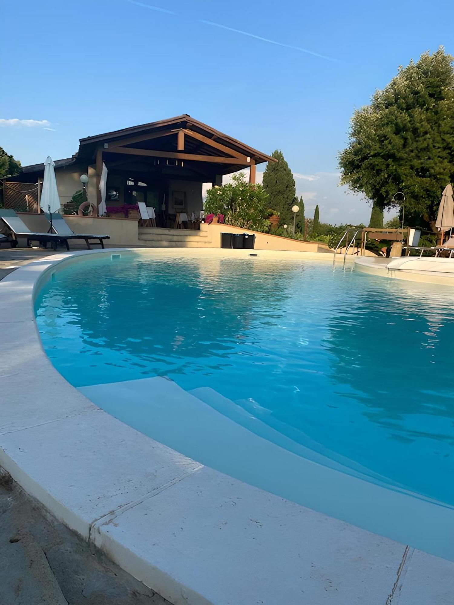 Agriturismo La Luciana Кастільйоне-делла-Пеская Екстер'єр фото