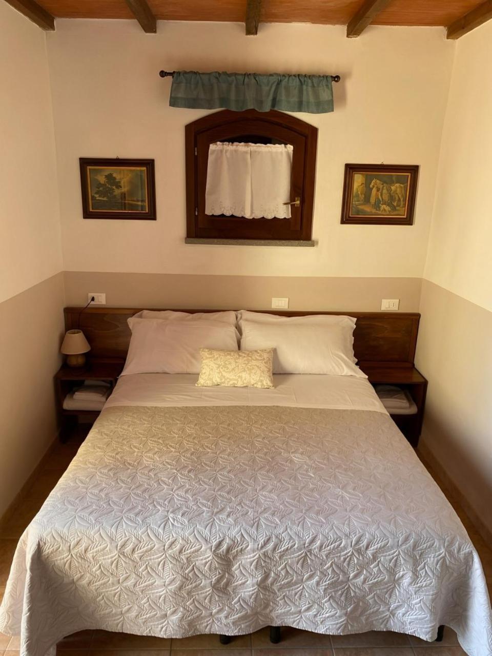 Agriturismo La Luciana Кастільйоне-делла-Пеская Екстер'єр фото