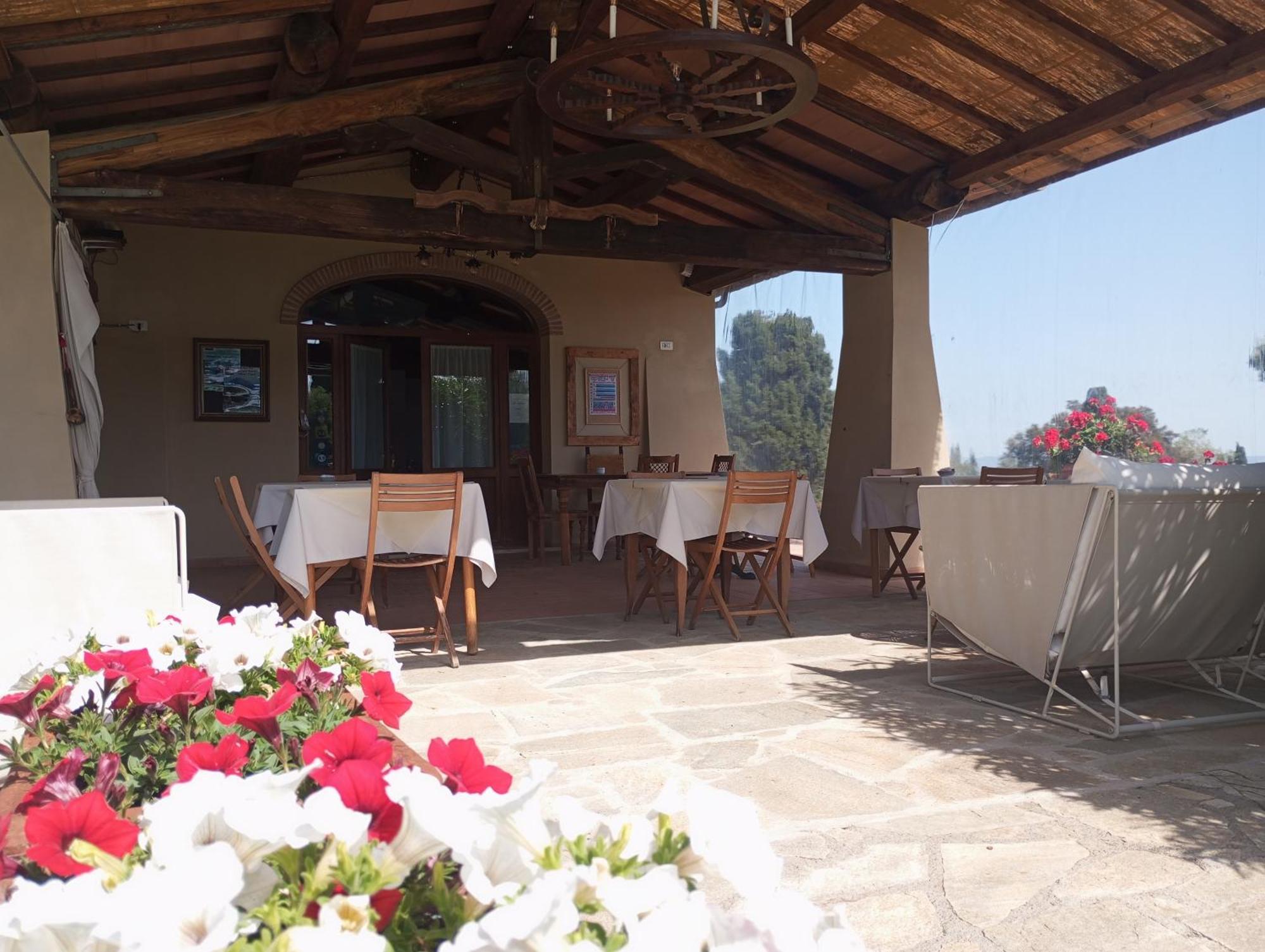 Agriturismo La Luciana Кастільйоне-делла-Пеская Екстер'єр фото